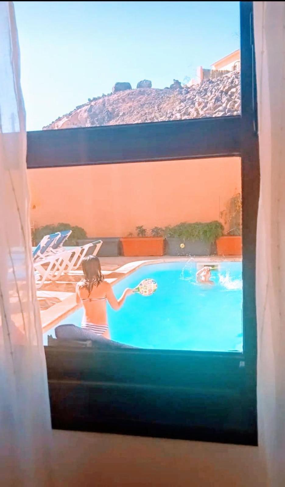 A Casa Di Ilaria Hostel คอร์ราเลโฮ ภายนอก รูปภาพ
